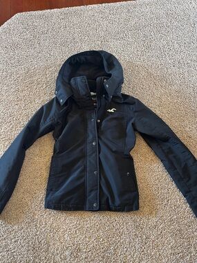 Hollister Women’s Black Hooded All weather coat jacket size small